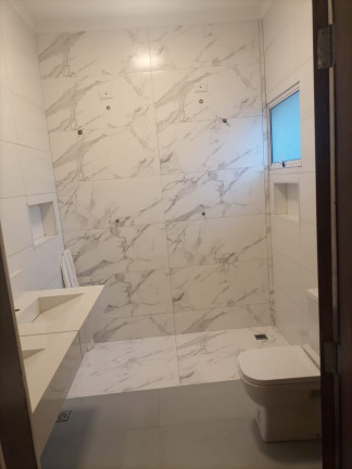 Imagem Casa de Condomínio com 3 Quartos à Venda, 170 m² em Piracangaguá - Taubaté
