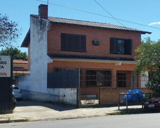 Imagem Casa com 3 Quartos à Venda, 315 m² em Cavalhada - Porto Alegre Imagem Casa com 3 Quartos à Venda, 315 m² em Cavalhada - Porto Alegre
