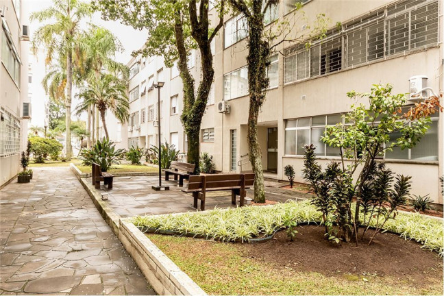 Imagem Imóvel com 3 Quartos à Venda, em Vila Ipiranga - Porto Alegre Imagem Imóvel com 3 Quartos à Venda, em Vila Ipiranga - Porto Alegre