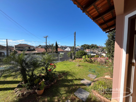 Imagem Casa com 4 Quartos à Venda, 219 m² em Floresta - Joinville Imagem Casa com 4 Quartos à Venda, 219 m² em Floresta - Joinville