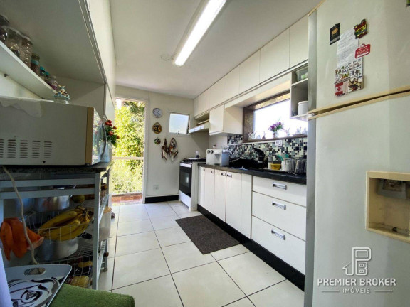 Imagem Casa com 4 Quartos à Venda, 213 m² em Iucas - Teresópolis Imagem Casa com 4 Quartos à Venda, 213 m² em Iucas - Teresópolis
