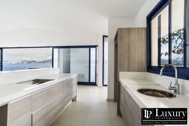 Imagem Apartamento com 3 Quartos à Venda, 181 m² em Península - Guarujá Imagem Apartamento com 3 Quartos à Venda, 181 m² em Península - Guarujá