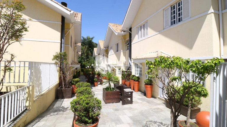 Imagem Casa com 3 Quartos à Venda, 157 m² em Jardim Monte Kemel - São Paulo Imagem Casa com 3 Quartos à Venda, 157 m² em Jardim Monte Kemel - São Paulo