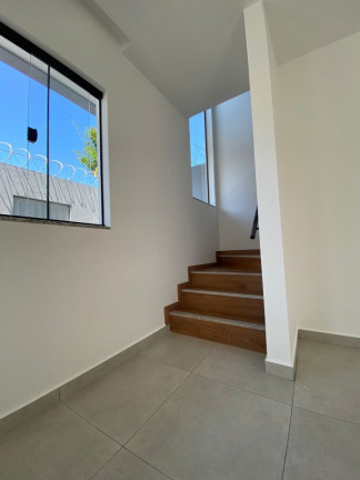Imagem Sobrado com 3 Quartos à Venda, 130 m² em Parque Jacaraipe - Serra Imagem Sobrado com 3 Quartos à Venda, 130 m² em Parque Jacaraipe - Serra