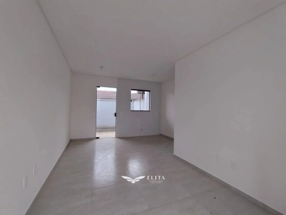 Imagem Sobrado com 2 Quartos à Venda, 73 m² em Itacolomi - Balneário Piçarras