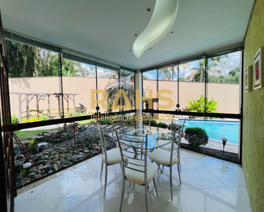 Imagem Casa com 5 Quartos à Venda, 406 m² em América - Joinville Imagem Casa com 5 Quartos à Venda, 406 m² em América - Joinville