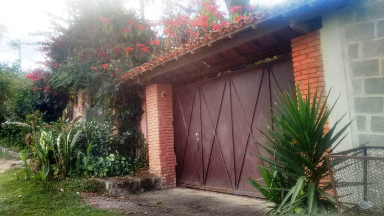 Imagem Imóvel com 2 Quartos à Venda, 150 m² em Jardim Baroni - Esmeraldas Imagem Imóvel com 2 Quartos à Venda, 150 m² em Jardim Baroni - Esmeraldas