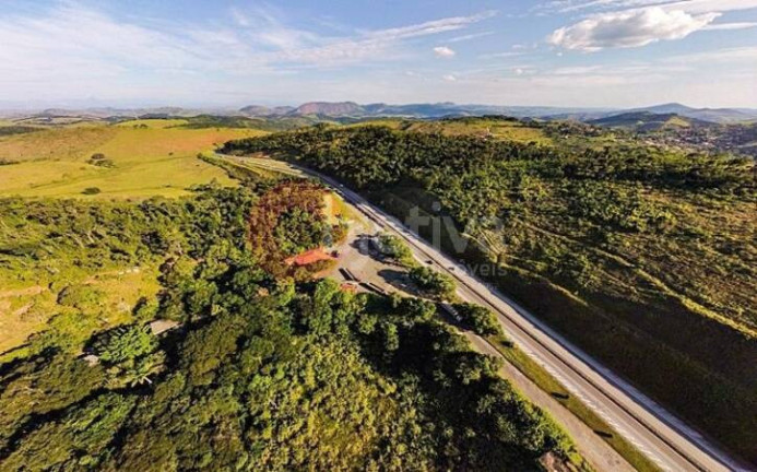 Imagem Chácara com 10 Quartos à Venda, 68.160 m² em Centro - Simão Pereira