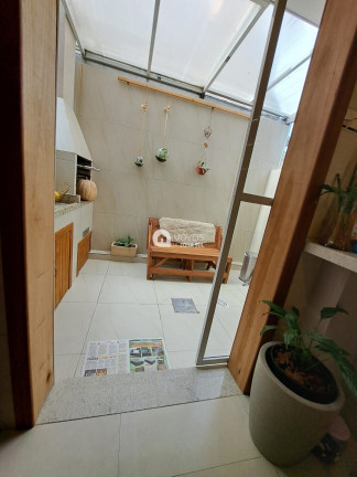 Imagem Casa com 2 Quartos à Venda, 85 m² Imagem Casa com 2 Quartos à Venda, 85 m²