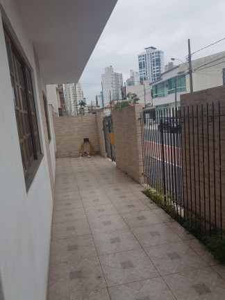 Imagem Casa com 5 Quartos à Venda, 250 m² em Centro - Balneário Camboriú Imagem Casa com 5 Quartos à Venda, 250 m² em Centro - Balneário Camboriú