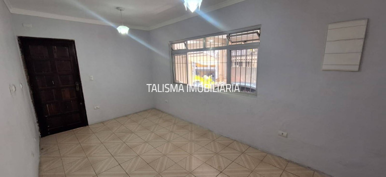 Casa com 3 Quartos para Alugar, 200 m² em Jardim Maria Virginia - São Paulo
