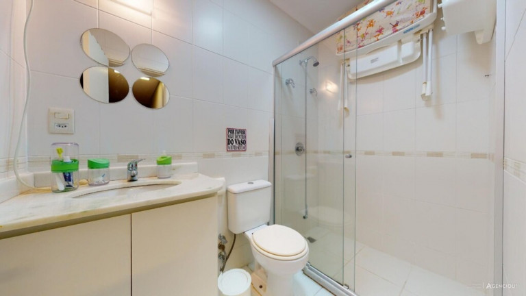 Imagem Imóvel com 3 Quartos à Venda, em Nonoai - Porto Alegre Imagem Imóvel com 3 Quartos à Venda, em Nonoai - Porto Alegre