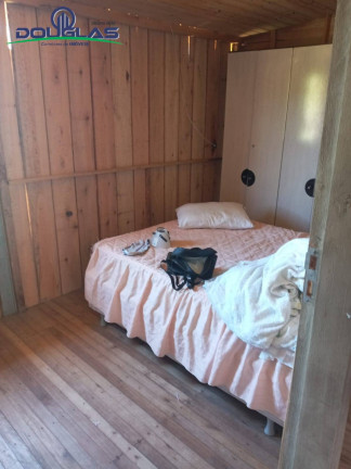 Imagem Casa com 2 Quartos à Venda, 750 m² em Viamão