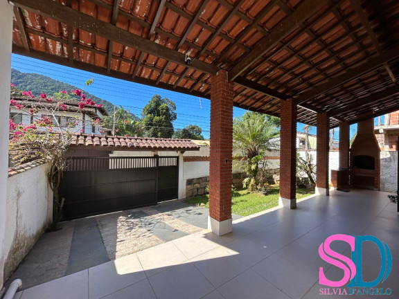 Imagem Casa com 3 Quartos à Venda, 129 m² em Perequê Mirim - Ubatuba Imagem Casa com 3 Quartos à Venda, 129 m² em Perequê Mirim - Ubatuba