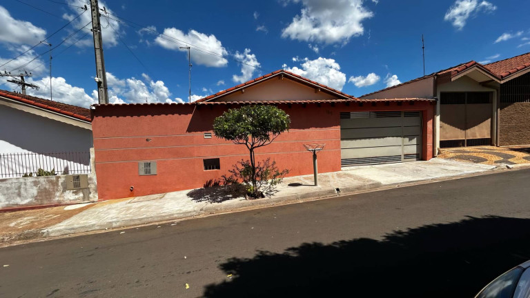 Imagem Casa com 3 Quartos à Venda, 150 m² em Teotônio Vilela - Aguaí Imagem Casa com 3 Quartos à Venda, 150 m² em Teotônio Vilela - Aguaí