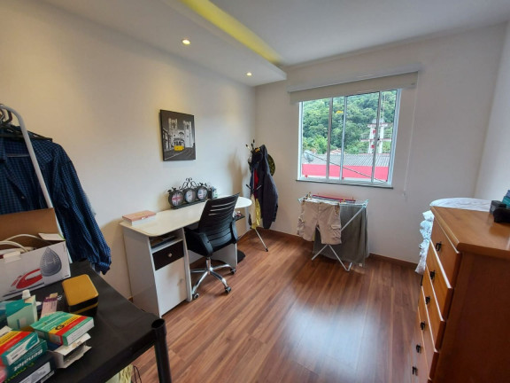 Imagem Apartamento com 2 Quartos à Venda, 49 m² em Pimenteiras - Teresópolis