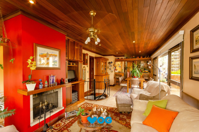 Imagem Imóvel com 3 Quartos à Venda, 199 m² em Petrópolis - Porto Alegre