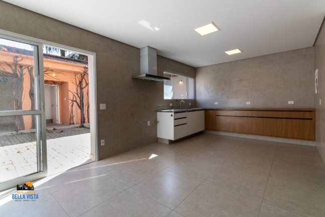 Imagem Casa com 3 Quartos à Venda, em Moema - São Paulo Imagem Casa com 3 Quartos à Venda, em Moema - São Paulo