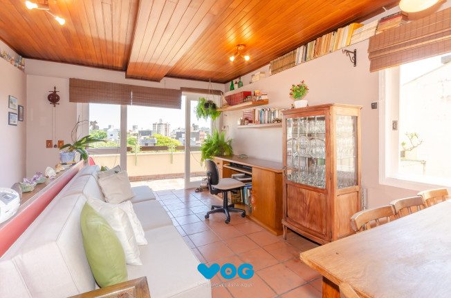 Imagem Imóvel com 2 Quartos à Venda, 150 m² em Petrópolis - Porto Alegre