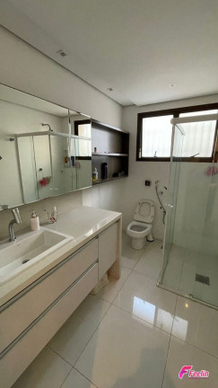 Imagem Apartamento com 4 Quartos à Venda, 332 m² em Centro - Florianópolis Imagem Apartamento com 4 Quartos à Venda, 332 m² em Centro - Florianópolis