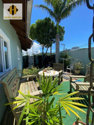 Imagem Casa com 4 Quartos à Venda, 223 m² em Bombas - Bombinhas Imagem Casa com 4 Quartos à Venda, 223 m² em Bombas - Bombinhas