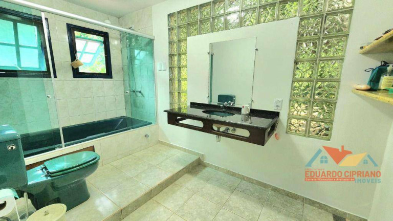Imagem Casa com 3 Quartos à Venda, 216 m² em Massaguaçu - Caraguatatuba