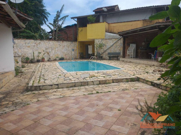 Imagem Casa com 3 Quartos à Venda, 230 m² em Massaguaçu - Caraguatatuba
