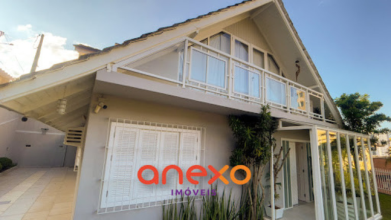Imagem Casa com 4 Quartos à Venda, 313 m² em Centro - Blumenau