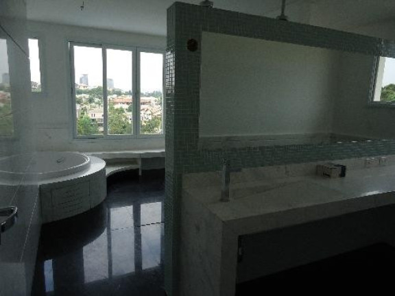 Imagem Casa com 5 Quartos à Venda,  em Alphaville