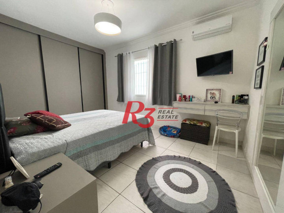 Imagem Casa com 3 Quartos à Venda, 180 m² em Canto Do Forte - Praia Grande Imagem Casa com 3 Quartos à Venda, 180 m² em Canto Do Forte - Praia Grande