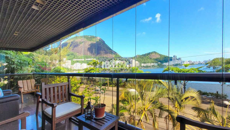 Imagem Apartamento com 4 Quartos à Venda, 230 m² em Lagoa - Rio De Janeiro Imagem Apartamento com 4 Quartos à Venda, 230 m² em Lagoa - Rio De Janeiro