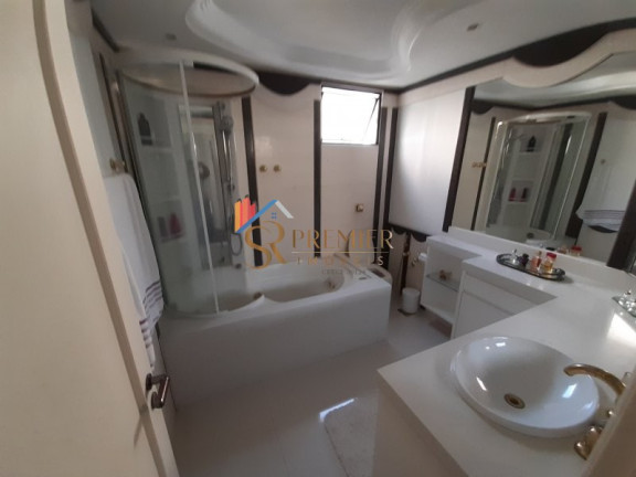 Imagem Apartamento com 4 Quartos à Venda, 243 m² em Centro - Florianópolis Imagem Apartamento com 4 Quartos à Venda, 243 m² em Centro - Florianópolis