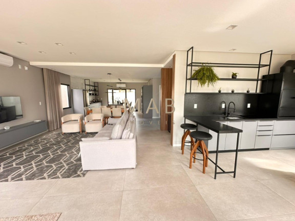 Imagem Casa com 4 Quartos à Venda, 420 m² em São João Do Rio Vermelho - Florianópolis Imagem Casa com 4 Quartos à Venda, 420 m² em São João Do Rio Vermelho - Florianópolis