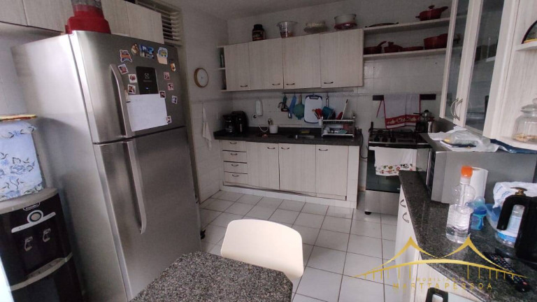 Imagem Casa com 3 Quartos à Venda, 220 m² em Lagoa Nova - Natal