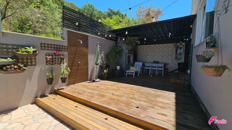 Imagem Casa com 3 Quartos à Venda, 178 m² em Córrego Grande - Florianópolis Imagem Casa com 3 Quartos à Venda, 178 m² em Córrego Grande - Florianópolis