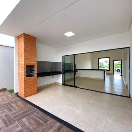 Imagem Imóvel com 
            	3             Quartos à Venda, 135 m² em 
            	Jardins Barcelona             - 
            	Senador Canedo            