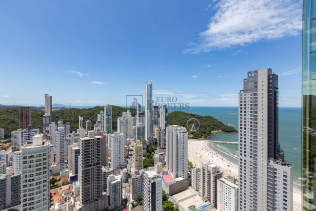Apartamento com 4 Quartos à Venda, 228 m² em Centro - Balneário Camboriú