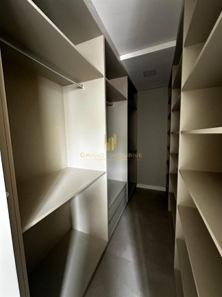 Imagem Apartamento com 2 Quartos à Venda, 93 m² em Centro - Balneário Camboriú