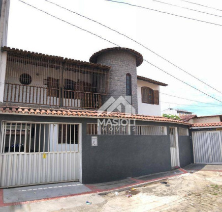 Casa com 5 Quartos à Venda, 320 m² em Centro - Vila Velha