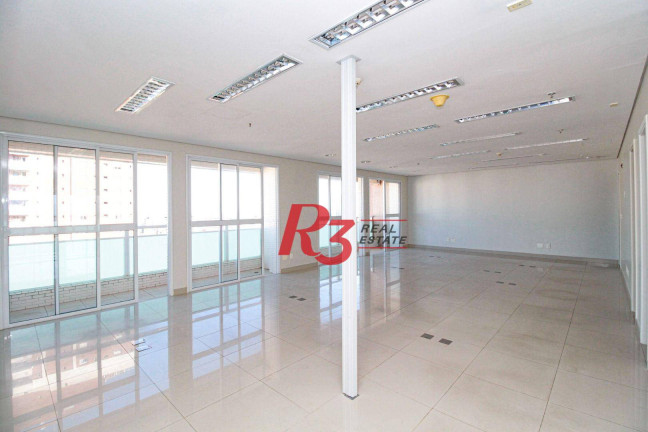 Sala Comercial à Venda ou Locação, 300 m² em Boqueirão - Santos