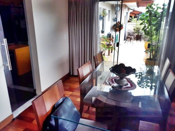 Imagem Imóvel com 3 Quartos à Venda, 207 m² em Cascata Guarani - Teresópolis Imagem Imóvel com 3 Quartos à Venda, 207 m² em Cascata Guarani - Teresópolis