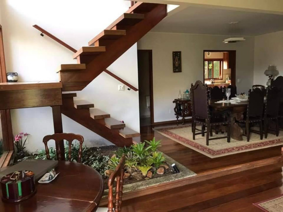 Imagem Casa com 4 Quartos à Venda, em Braunes - Nova Friburgo Imagem Casa com 4 Quartos à Venda, em Braunes - Nova Friburgo
