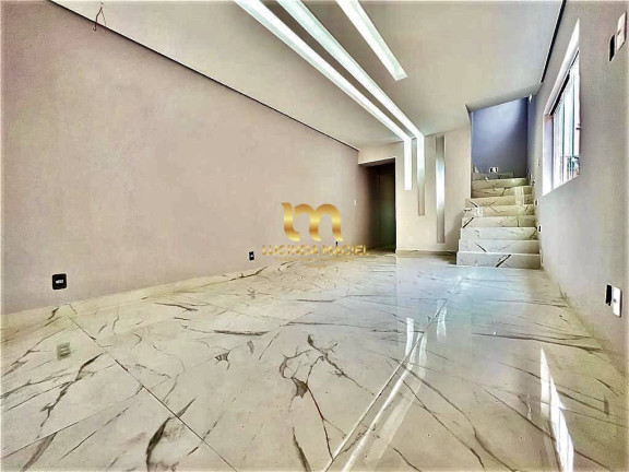 Sobrado com 3 Quartos à Venda, 117 m² em Guilhermina - Praia Grande