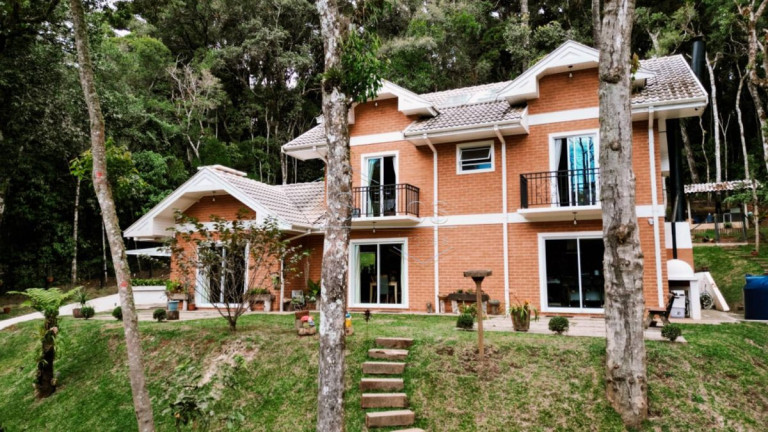 Imagem Casa com 4 Quartos à Venda, 243 m² em Alto Boa Vista - Campos Do Jordão Imagem Casa com 4 Quartos à Venda, 243 m² em Alto Boa Vista - Campos Do Jordão