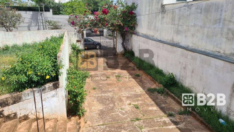 Imagem Casa com 3 Quartos à Venda, 300 m² em Jardim Estoril Iv - Bauru Imagem Casa com 3 Quartos à Venda, 300 m² em Jardim Estoril Iv - Bauru