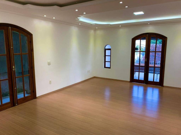 Imagem Casa com 3 Quartos à Venda, em Conselheiro Paulino - Nova Friburgo Imagem Casa com 3 Quartos à Venda, em Conselheiro Paulino - Nova Friburgo
