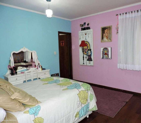Imagem Casa à Venda, em Chácara Vale Do Rio Cotia - Carapicuíba Imagem Casa à Venda, em Chácara Vale Do Rio Cotia - Carapicuíba