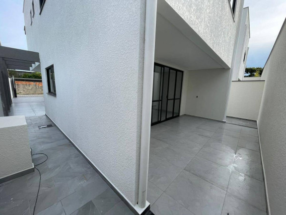 Imagem Casa com 3 Quartos à Venda, 150 m² em São João Do Rio Vermelho - Florianópolis Imagem Casa com 3 Quartos à Venda, 150 m² em São João Do Rio Vermelho - Florianópolis