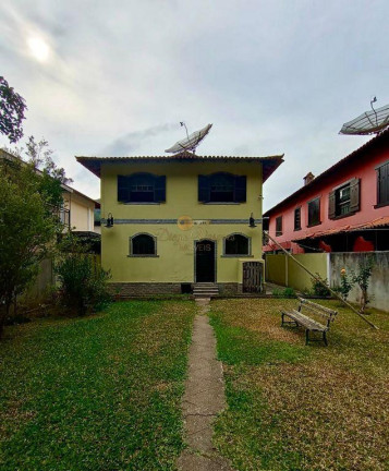 Imagem Casa com 4 Quartos à Venda, 232 m² em Corrêas - Petrópolis Imagem Casa com 4 Quartos à Venda, 232 m² em Corrêas - Petrópolis