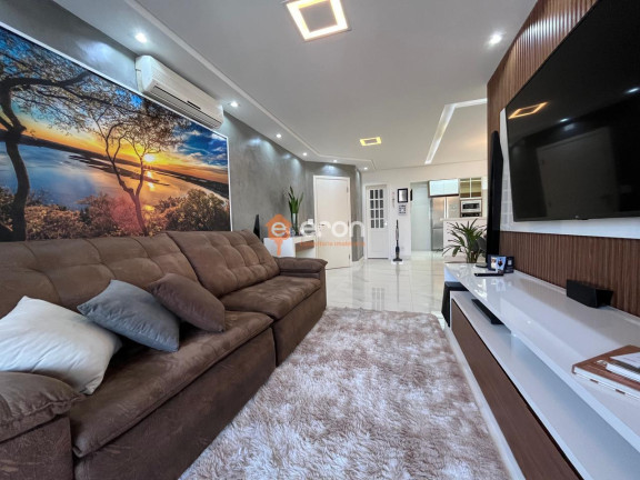 Imagem Apartamento com 3 Quartos à Venda, 130 m²